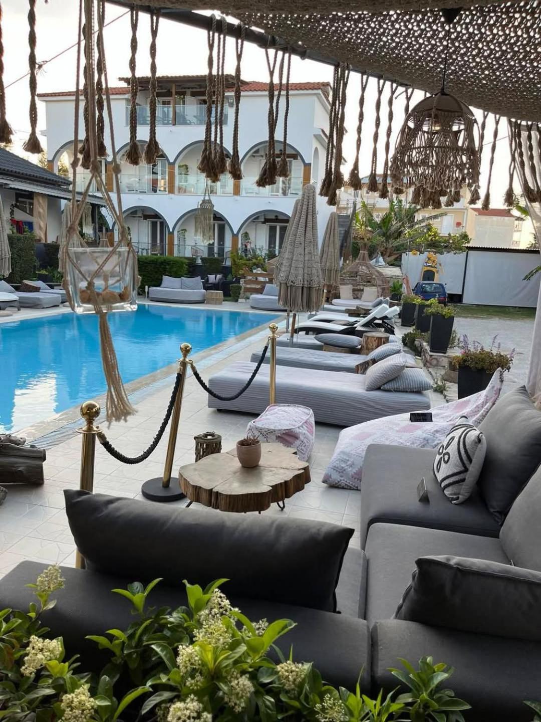Villa Corali Apartments Sea Breath & Pool อามูดี ภายนอก รูปภาพ