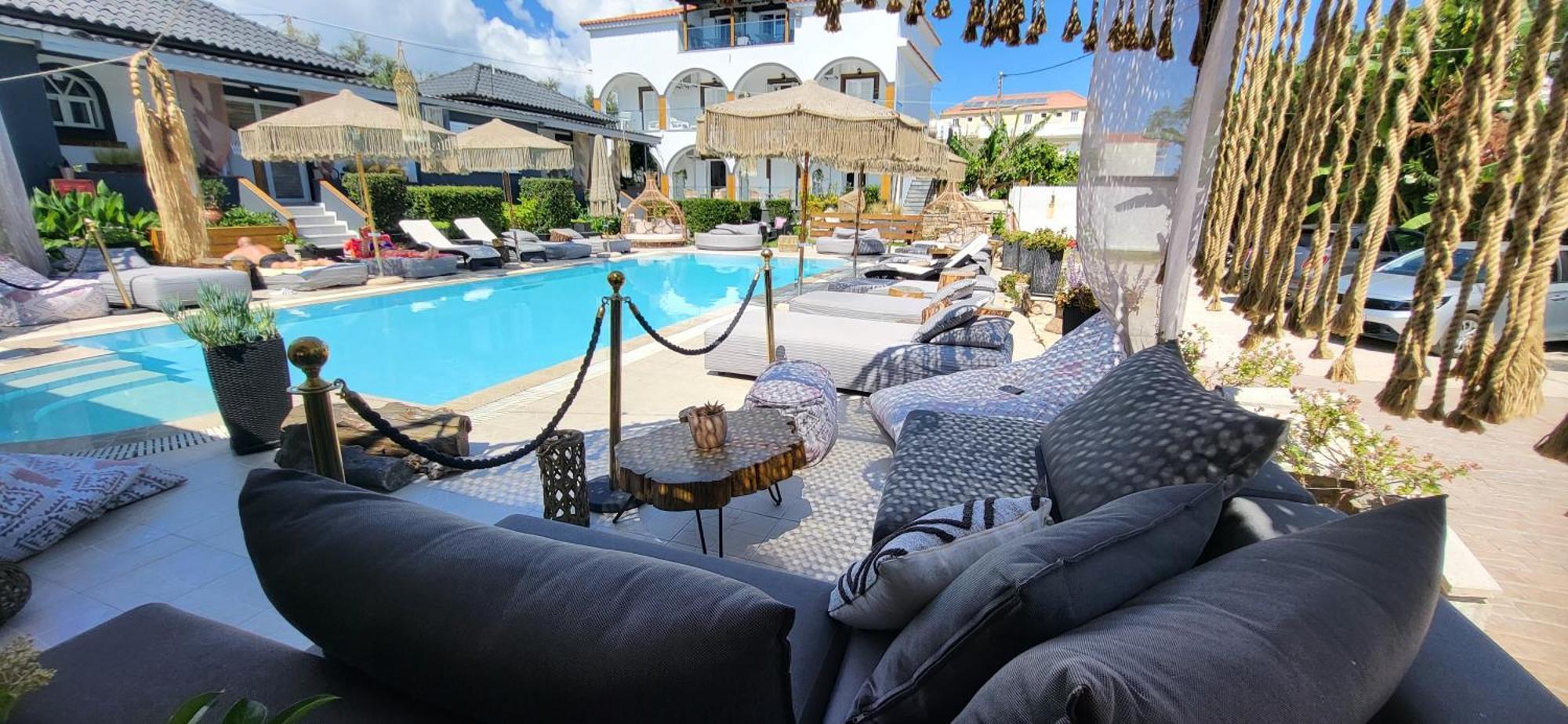 Villa Corali Apartments Sea Breath & Pool อามูดี ภายนอก รูปภาพ